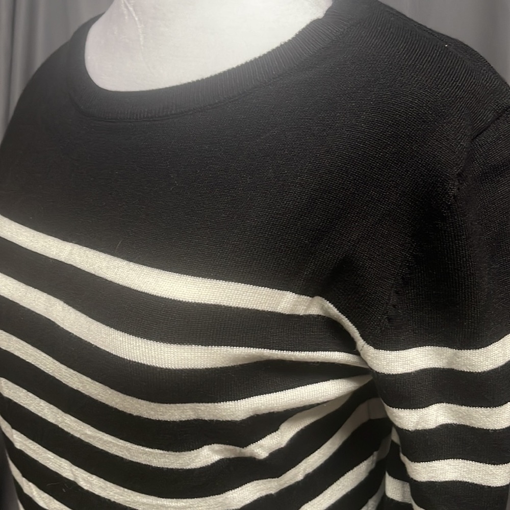 Striped sweater - Picture 2 of 4